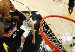Chris Paul 32 sayı attı Phoenix Suns ilk maçı kazandı
