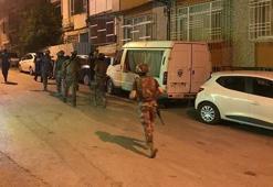 Ablasını odaya kilitleyip balkondan rastgele ateş açan kişi gözaltına alındı