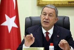 Bakan Hulusi Akar'dan İtalyan mevkidaşıyla kritik görüşme!
