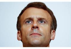Fransa'da ortalık bir anda karıştı: Macron, sen bir  ateistsin
