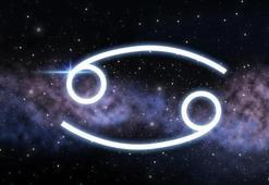 Yengeç burcu erkeği hoşlandığını nasıl belli eder? Yengeç burcu erkeği aşık olursa ne yapar?