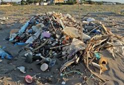 Karadeniz ‘çöp’ kusuyor! Sahilin son durumu içler acısı