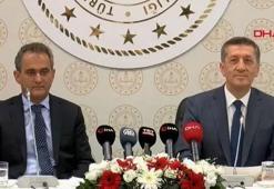 Milli Eğitim Bakanı'nın ilk mesaj! Ziya Selçuk görevi Prof. Dr. Mahmut Özer'e devretti...