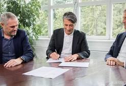 Murat Yakın resmen İsviçre Milli Takımı'nda