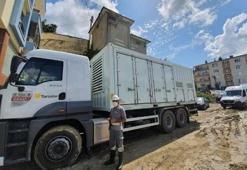 Selde elektriksiz kalan köylere mobil jeneratörle elektrik taşındı