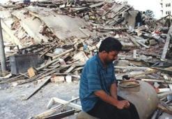 17 Ağustos depremi mesajları! 17 Ağustos 1999 depremi ile ilgili sözler, paylaşılacak fotoğraflar ve mesajlar…