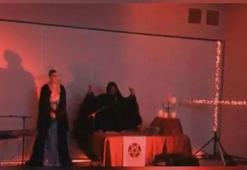 Canlı yayında satanist ayini! Her şey bir anda oldu