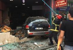 85 yaşındaki sürücü otomobille fırına girdi! 2 yaralı