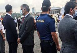 CHP'li başkandan tepki çeken hareket! Törende sırtını döndü