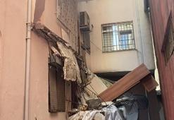 Güngören'de balkon çöktü! 5 katlı bina mühürlenerek boşaltıldı