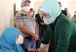 Emine Erdoğan'dan sel felaketinin yaşandığı Bozkurt'a ziyaret