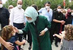 Emine Erdoğan ve Bakan Kurum'dan sel bölgesindeki 500 çocuğa hediye bisiklet