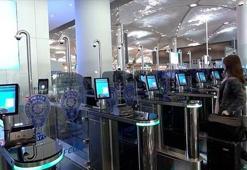 İstanbul Havalimanı'nda hızlı pasaport geçiş sistemini başladı!