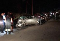 Tankere çarpan otomobildeki Kumsal yola fırladı: Aynı aileden 3 yaralı