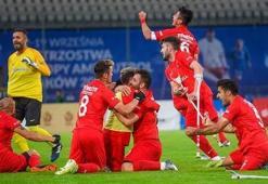 Osman Çakmak'tan taraftarlara mesaj: Herkesi havalimanına bekliyoruz