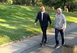 Bakan Ersoy ve Bakan Muş, Central Park’ta sabah yürüyüşü yaptı