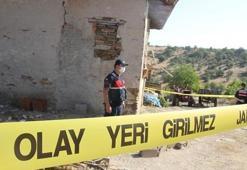 Manisa'da dehşete düşüren olay! Babasının boğazını kesti: Ölmediyse ambulansı ara...