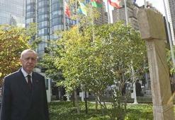 Cumhurbaşkanı, BM'de Göbeklitepe dikilitaş replikasını ziyaret etti