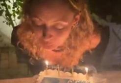 Nicole Richie doğum günü pastasındaki mumları üflerken saçları alev aldı!