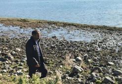 Çıldır Gölü'nde korkutan görüntü!