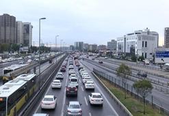 İstanbul'da iş çıkış saatlerinde trafik yoğunluğu