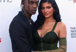 Kylie Jenner-Travis Scott çifti gündemden düşmüyor! İlişkileri...