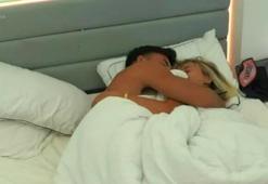 Love Island yarışmasında ipin ucu kaçtı! Aynı anda...