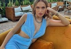 Duygu Özaslan'ın bikinili pozu olay oldu! 'Yaktın geçtin'