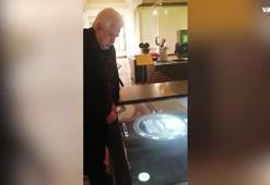 Ünlü sanatçı Serdar Gökhan İstanbul Sinema Müzesi'nde dijital hafıza havuzunu inceledi...