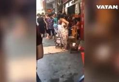 Sokakta doğurdu, bebeğini kucaklayıp eve döndü