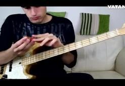 Stres çarkı ile bas gitar çalmak