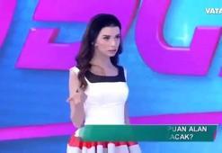 Aleyna Eroğlu canlı yayında eteğini kaldırdı!