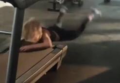 Ünlü şarkıcının düşüşü çok korkuttu..