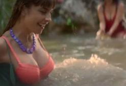 Uzaklarda Arama Film Fragmanı