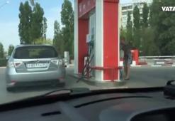 Rus kadının benzin pompasıyla imtihanı