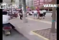 Kocasının sevgilisini böyle dövdü
