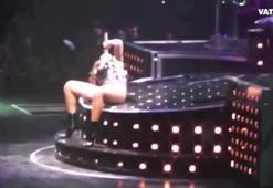 Rihanna'nın sahne tacizi