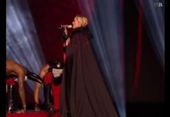 Madonna yere yuvarlandı