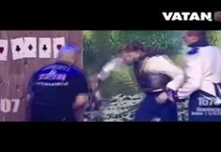 Bıçakla ölüm arasında! Şoke olacaksınız