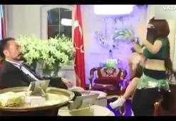 Peçeli kedicikten Adnan Oktar'a seksi dans