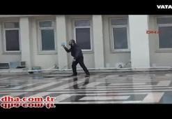 Valilik önünde kendini yakmak istedi!