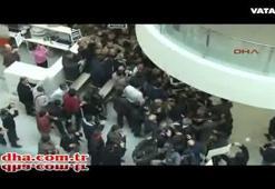Zaman gazetesi binasına yeniden polis geldi!
