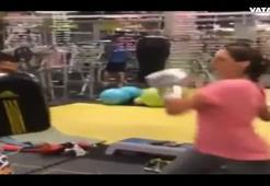 Zehra, Kick boks yaptı..