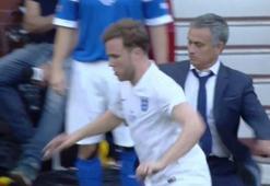 Chelsea Menajeri Jose Mourinho'dan güldüren hareket..