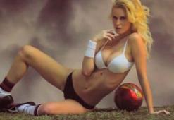 Futbol aşığı Natalie Weber..