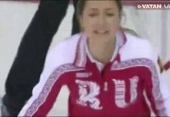 Soçi’de ki Curling’çilerin sesleri çok güldürecek..