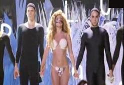 Lady Gaga, tangayla konser verdi!