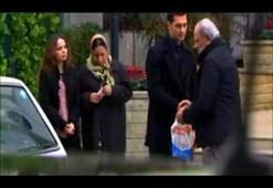 Emir'in yolunda yaprak dökümü