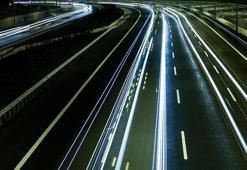 Türkiye'nin yolları fiber optik ağıyla 'akıllanacak'