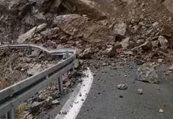Artvin-Erzurum kara yolunda heyelan nedeniyle ulaşım sağlanamıyor